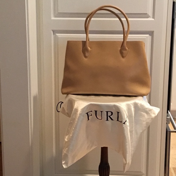🌷Furla Tote/Handbag🌷 - Picture 1 of 7